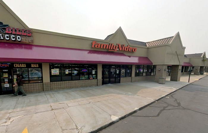 Family Video - Harrison Twp - 26150 Crocker Blvd (newer photo)